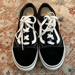 Black Vans (Women’s)